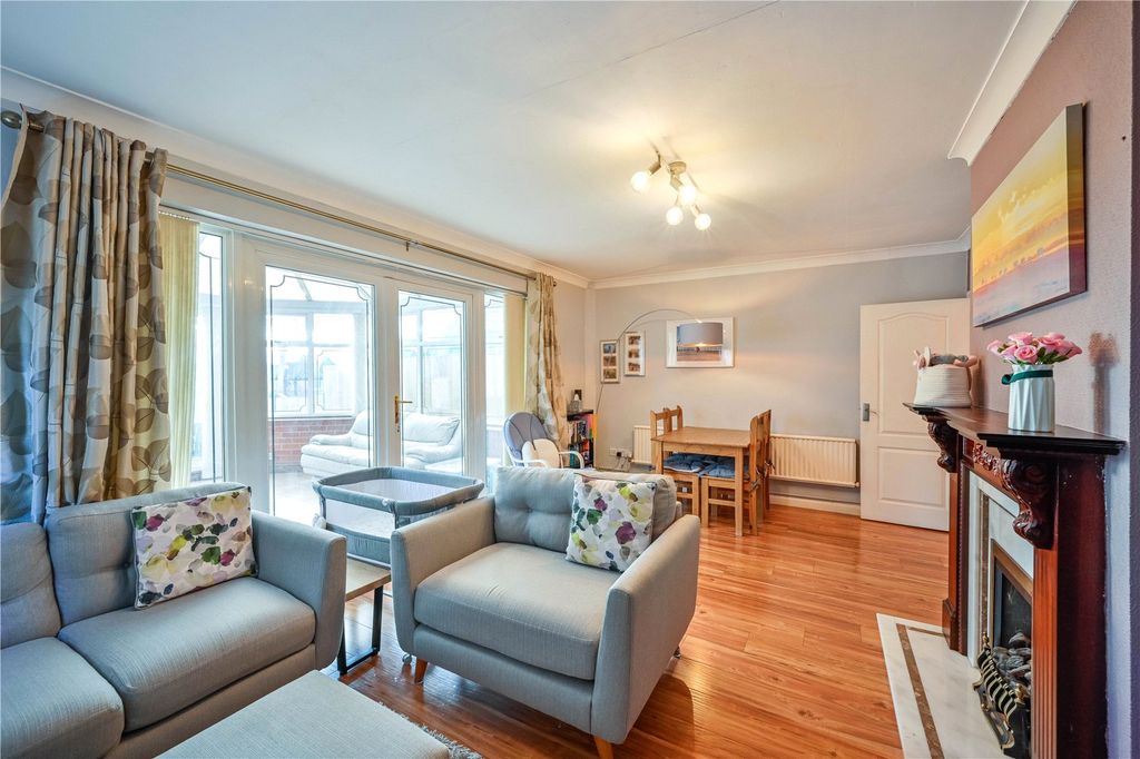 Property photo 3 of 21 Picture No. 26