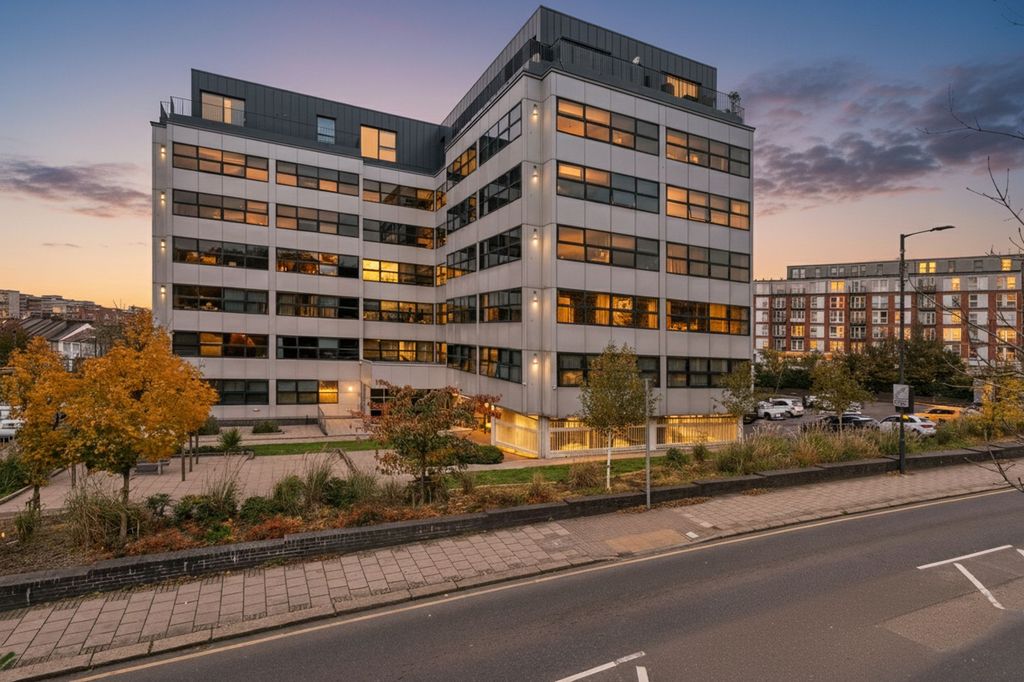 Property photo 1 of 9