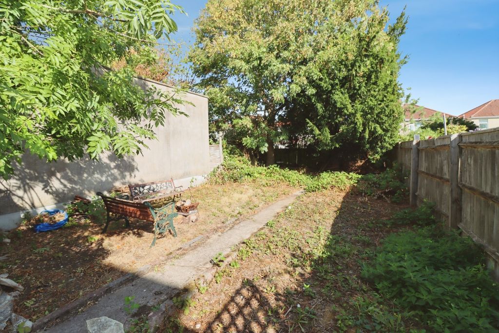 Property photo 2 of 18 Pbox-Img.Jpg