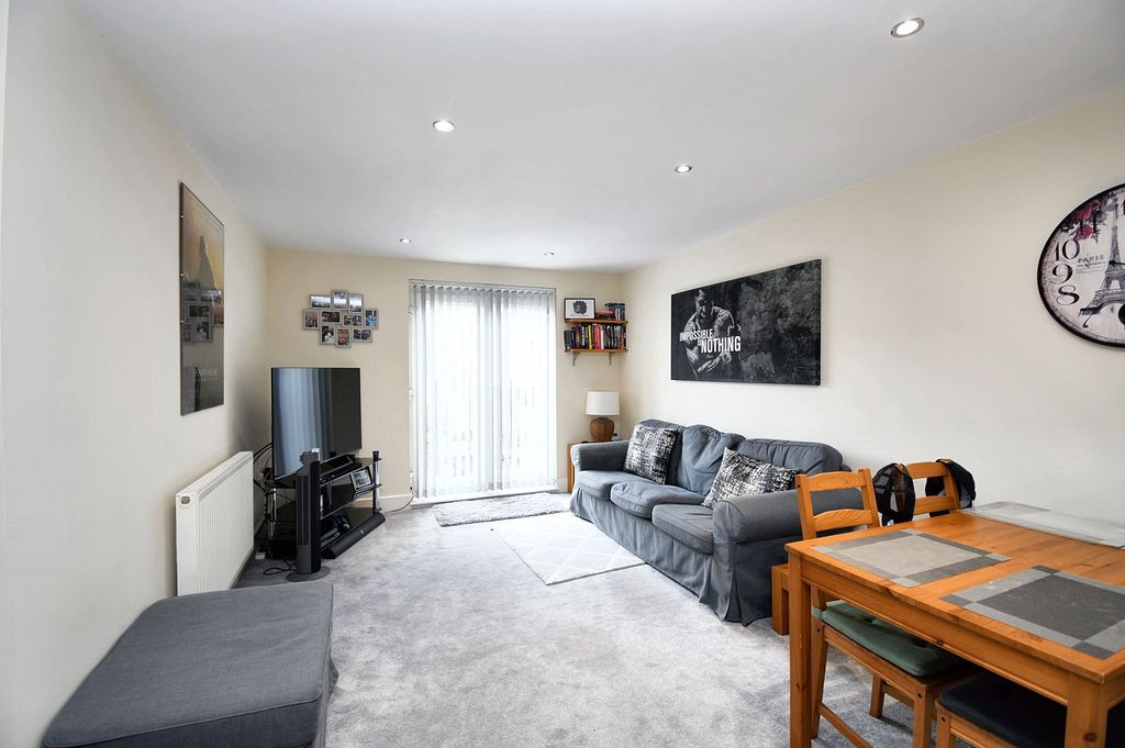 Property photo 2 of 12