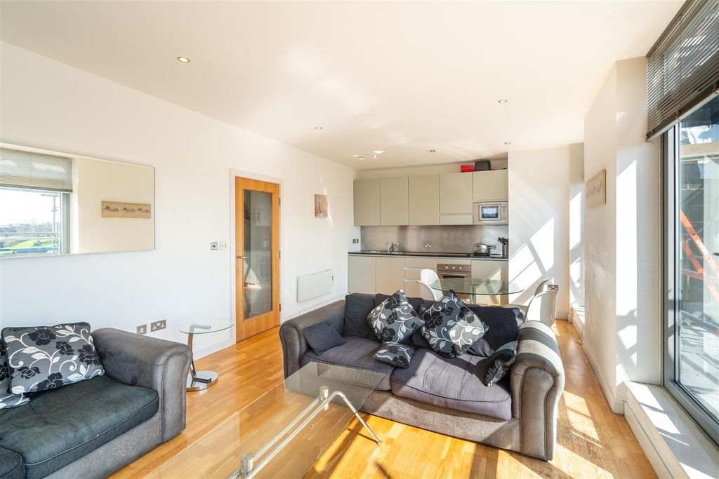 Property photo 3 of 13 _A7R1130-Hdr.Jpg