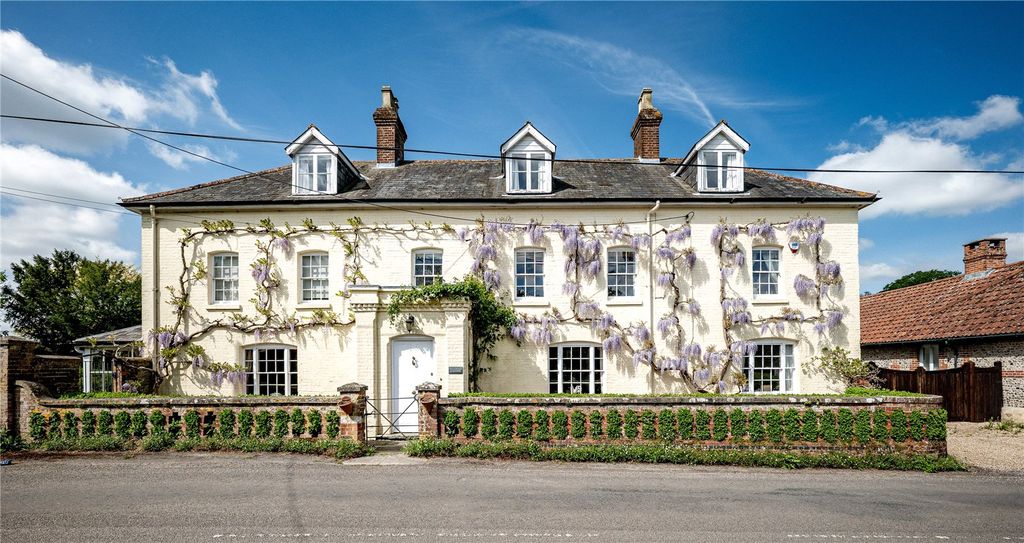 Property photo 2 of 24 Wisteria