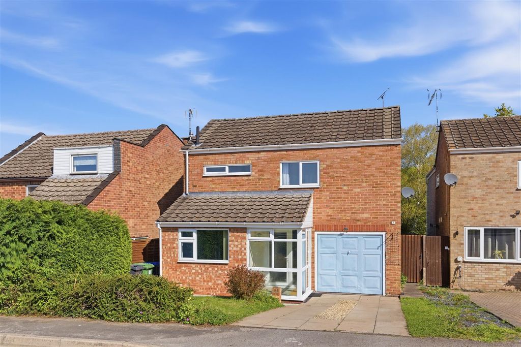 Property photo 1 of 17 R5_00812.Jpg