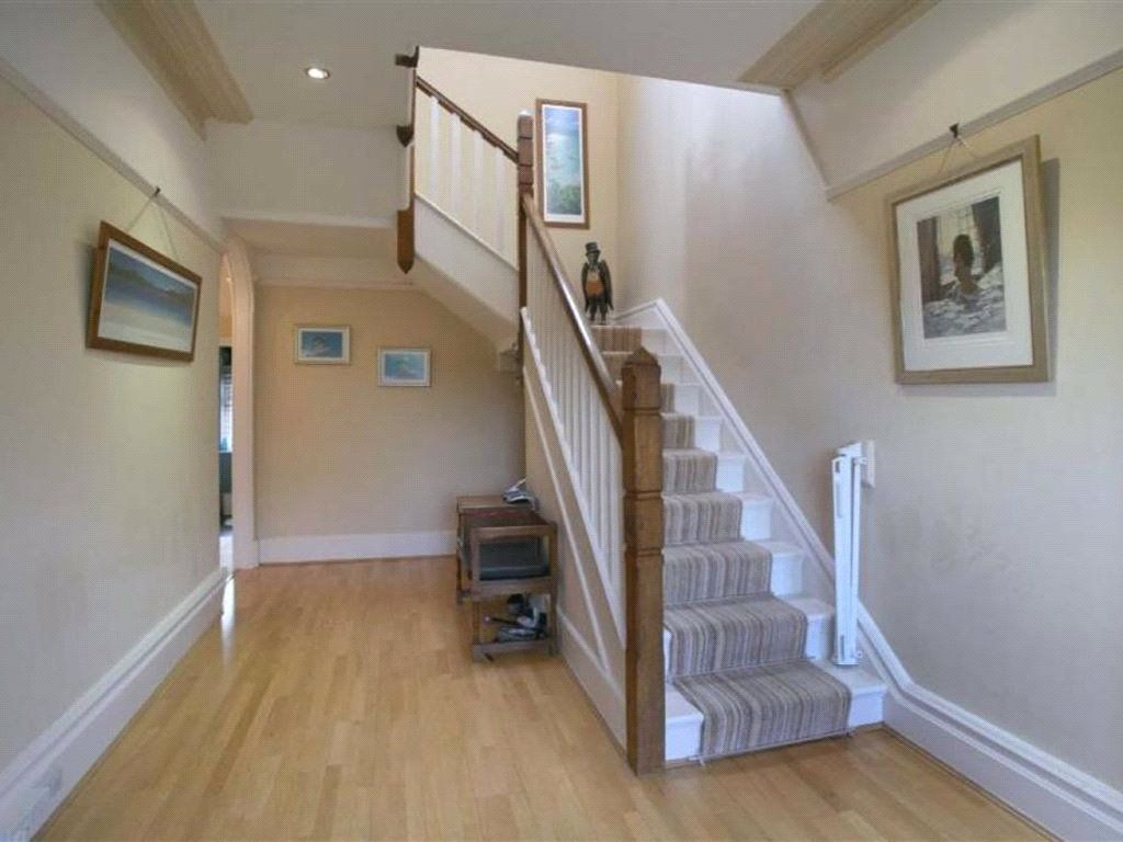 Property photo 2 of 6 Entrance Hall