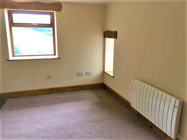 Property photo 3 of 8 Lounge