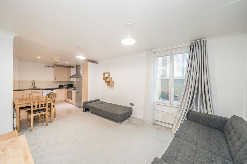 Property photo 2 of 4