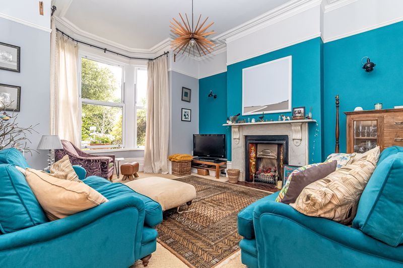 Property photo 3 of 38 .