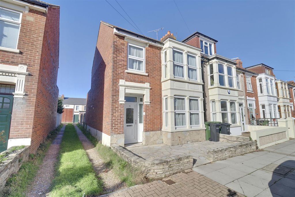 Property photo 1 of 13 D2F1D6A1-D2Ae-4015-Bddc-605A8F8B2A81_1_201_A.Jpeg