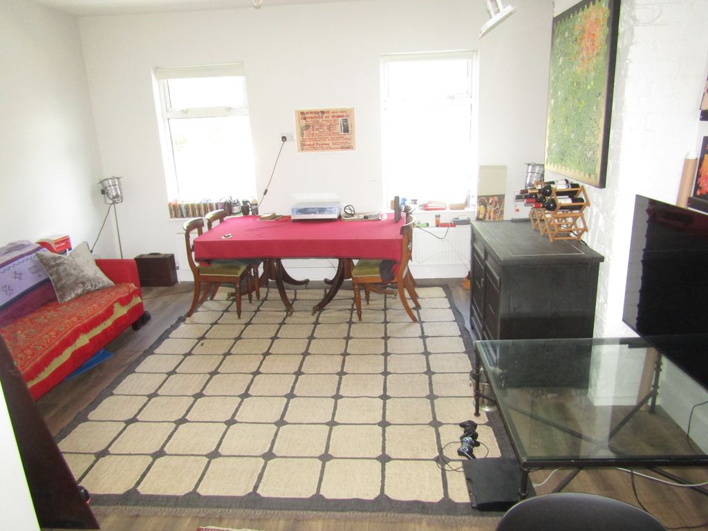 Property photo 2 of 10 Img 3026