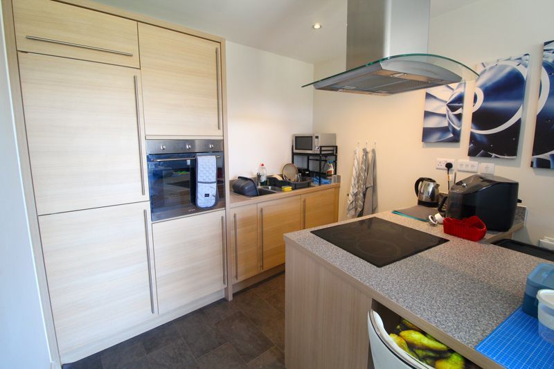 Property photo 2 of 7 Kitchen Area