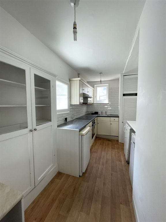 Property photo 2 of 9 Img_1076.Jpg