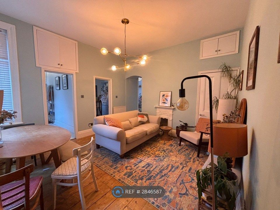 Property photo 2 of 10 Living Room