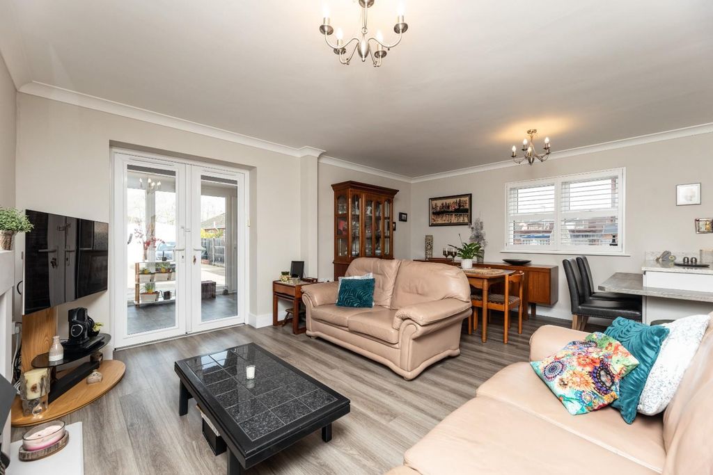 Property photo 3 of 18 5C5A2470.Jpg