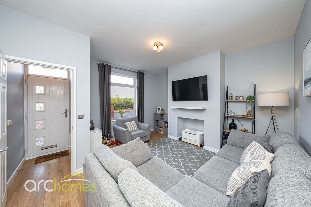 Property photo 2 of 24
