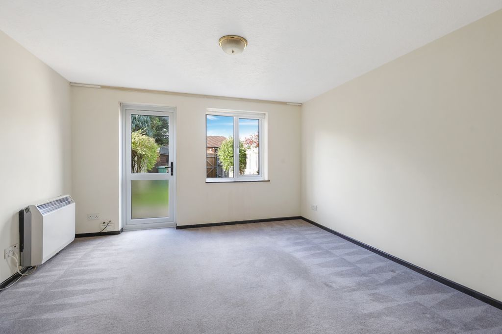 Property photo 3 of 9 Picture No. 12