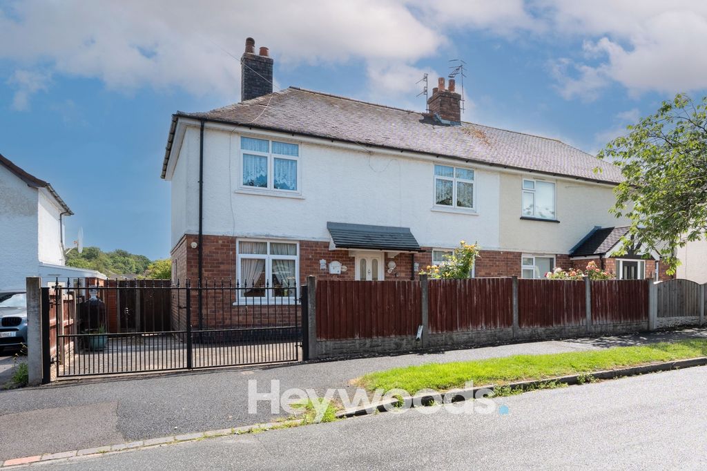Property photo 1 of 31