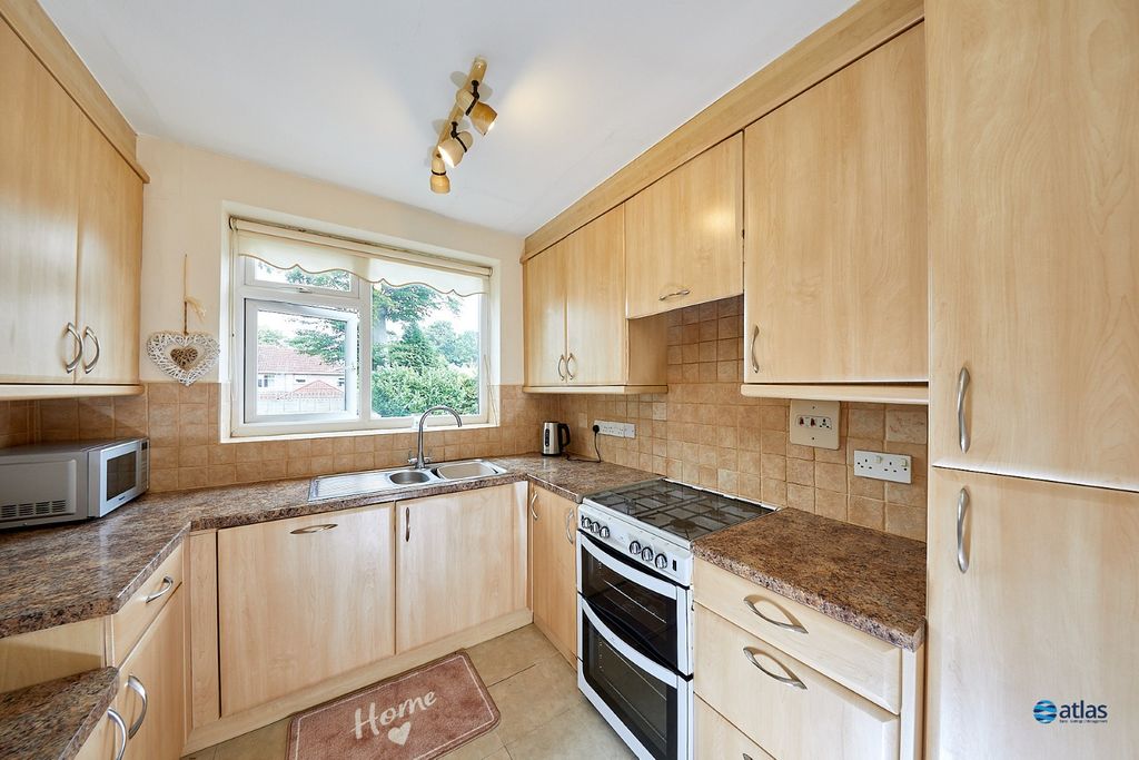 Property photo 2 of 13 Kitchen