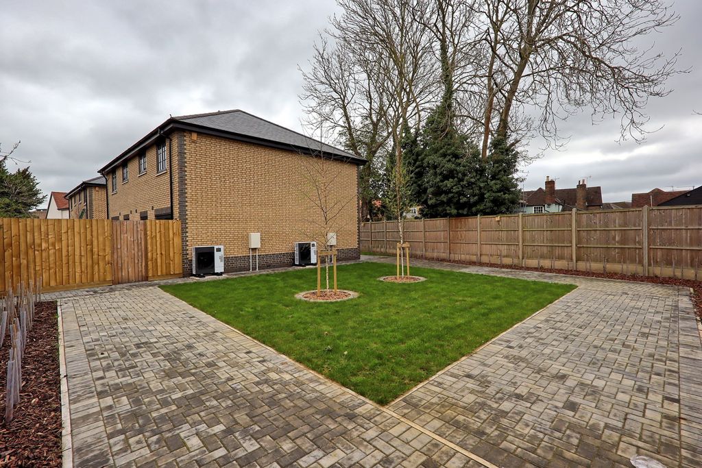 Property photo 2 of 12