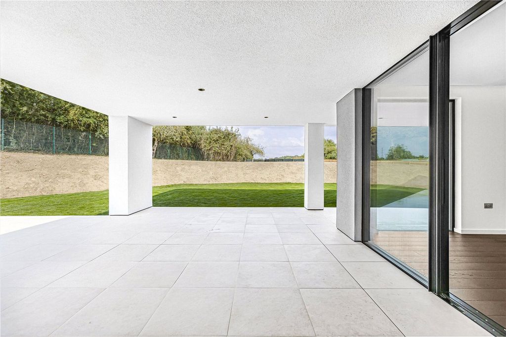 Additional image 42 of 6 bed detached house to rentRosebury Close, Goffs Oak, Waltham Cross, Hertfordshire EN7