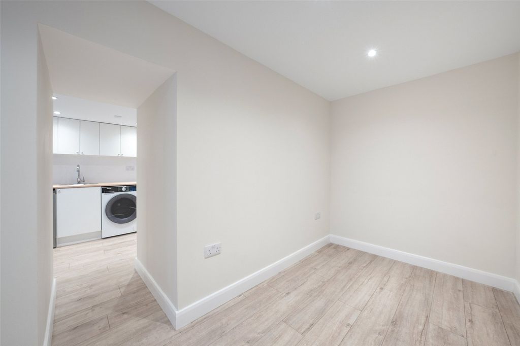 Property photo 1 of 10 Picture No. 06