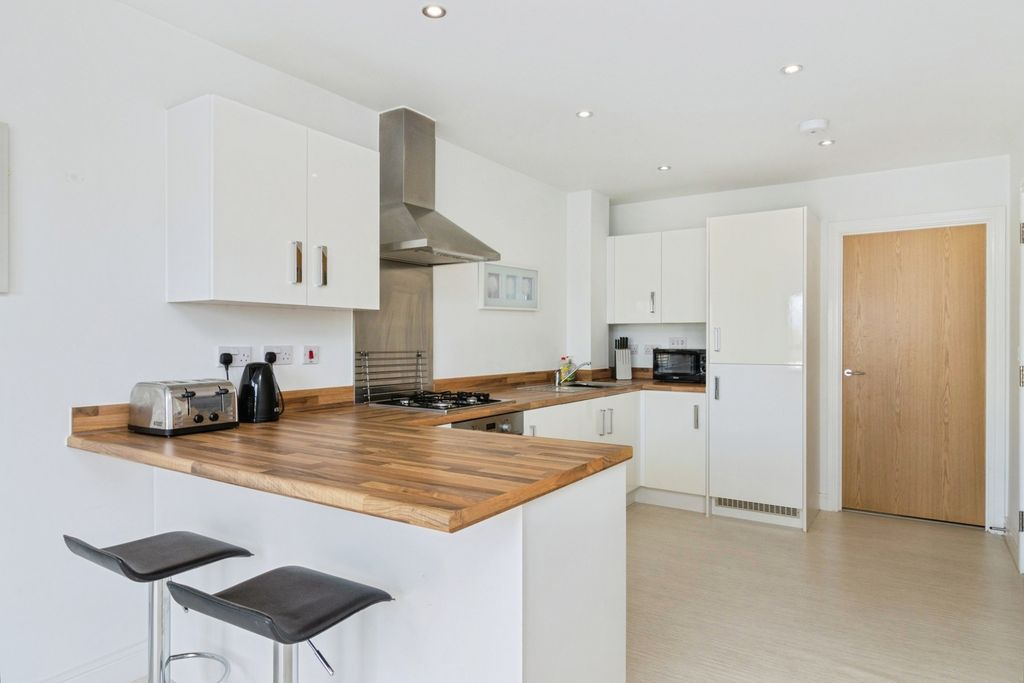 Property photo 3 of 20 Photo