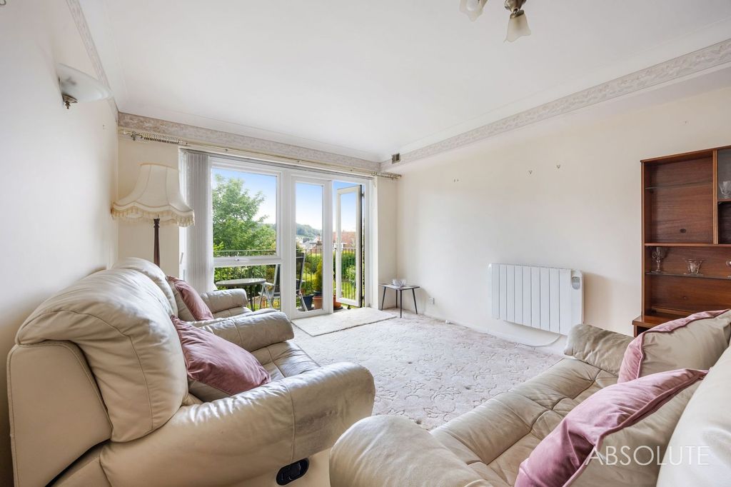 Property photo 2 of 18