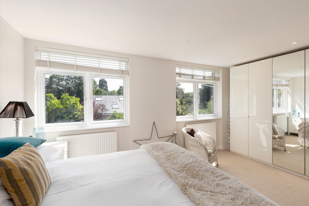 Property photo 3 of 14 Image