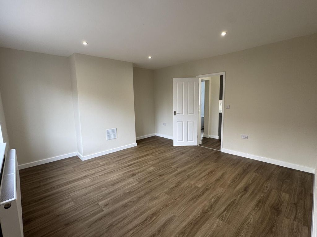 Property photo 2 of 9 Living Room