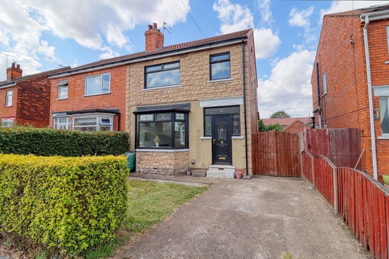 Property photo 1 of 18 Frontal