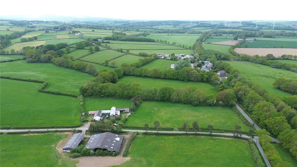 Property photo 3 of 28 Station Farm