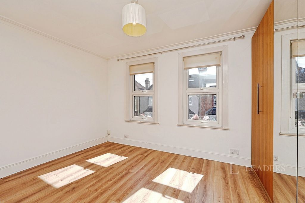 Property photo 2 of 12 Pbox-Img.Jpg