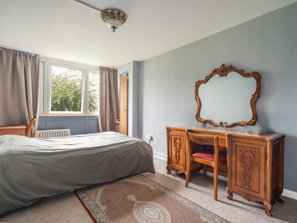 Property photo 3 of 14 5274382