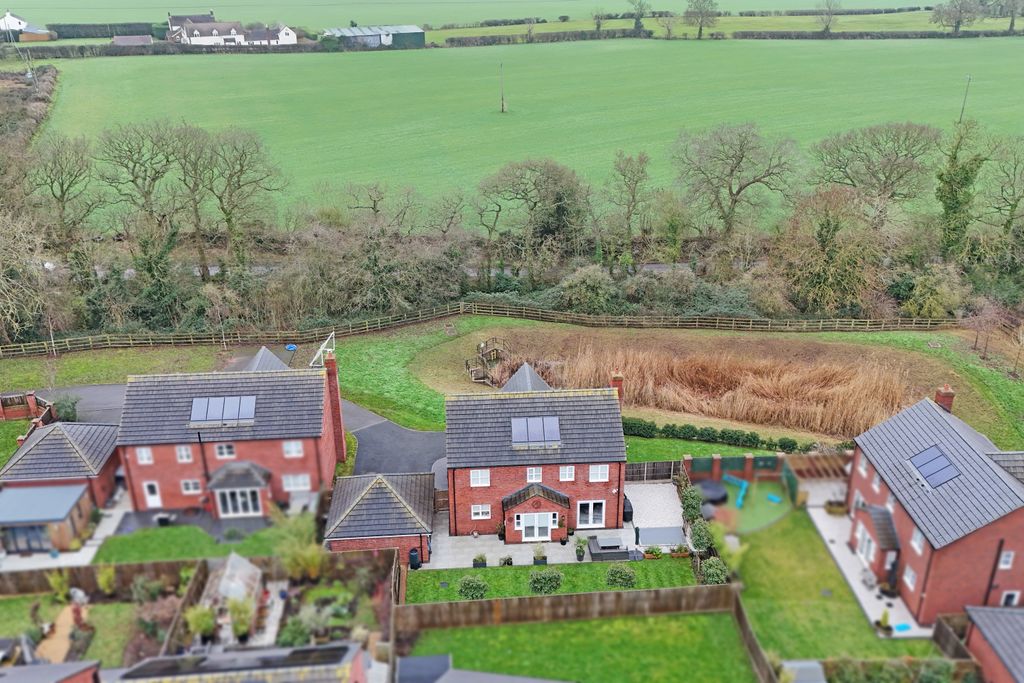 Property photo 3 of 40 A1