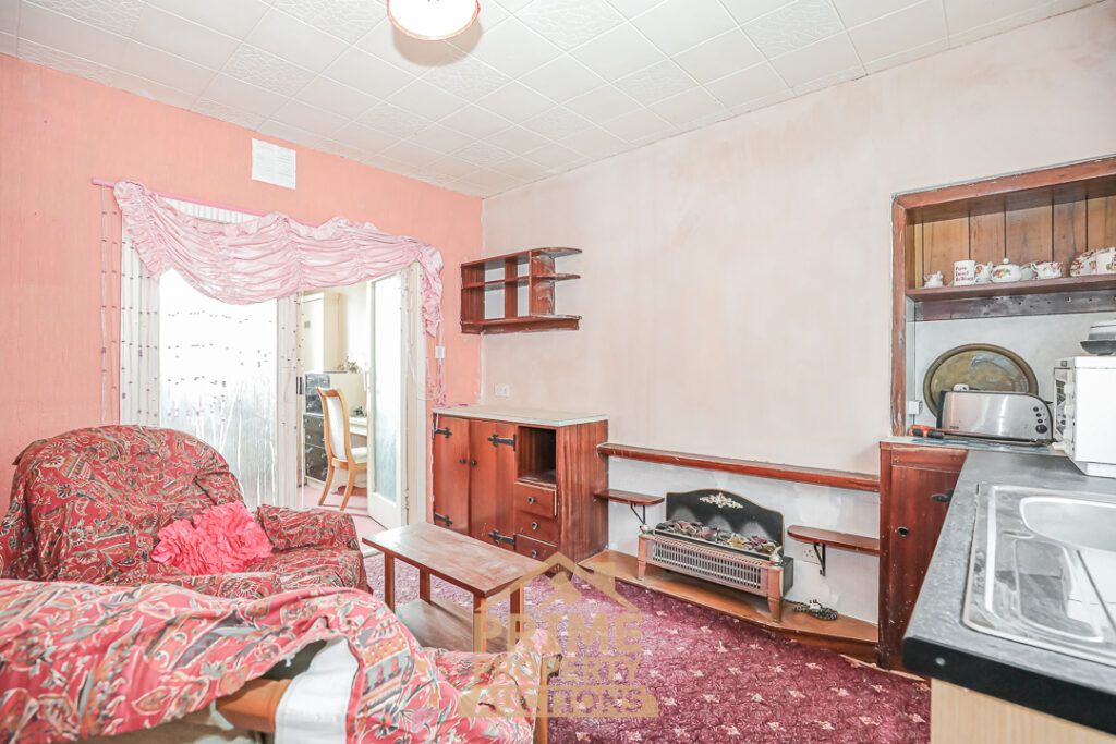 Property photo 3 of 8