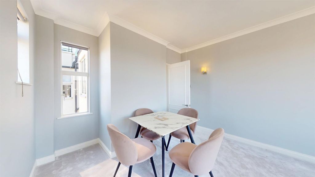 Property photo 2 of 13 67F4Eba623E5F2d8E6933A8F_4870880Fa9B3F37738B2Ca72c