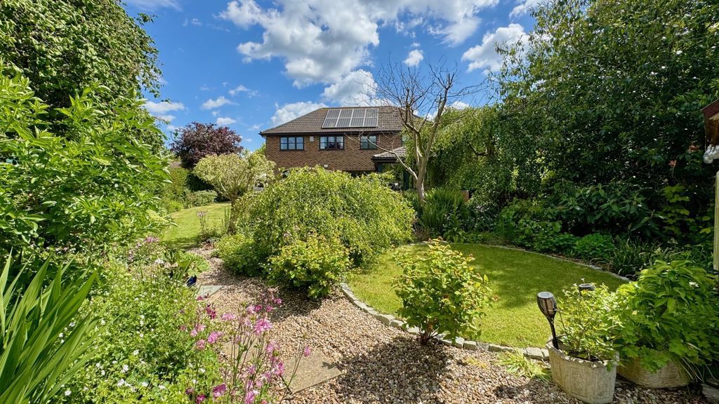 Property photo 3 of 27 Photo 29