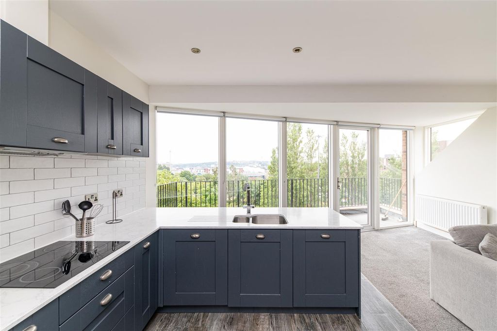 Property photo 3 of 13 Edit-9954.Jpg