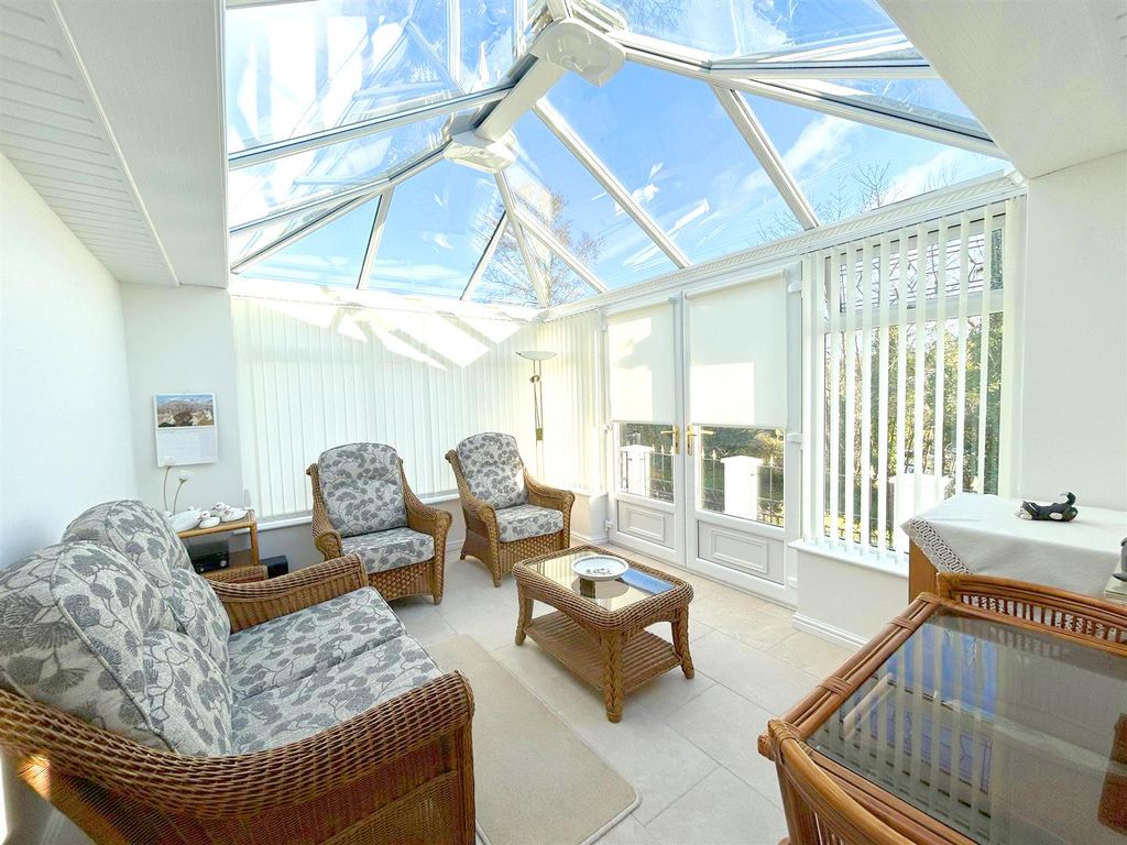 Property photo 3 of 25 Tco7Jrdz_Emaaukerhpdnw.Jpg