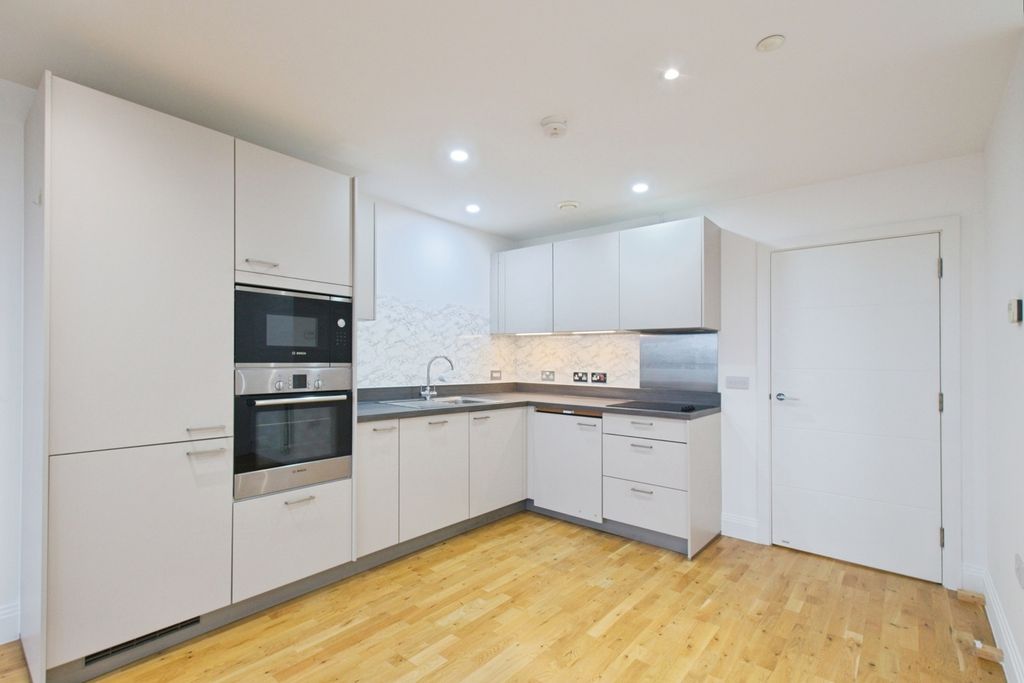 Property photo 3 of 20 Pbox-Img.Jpg