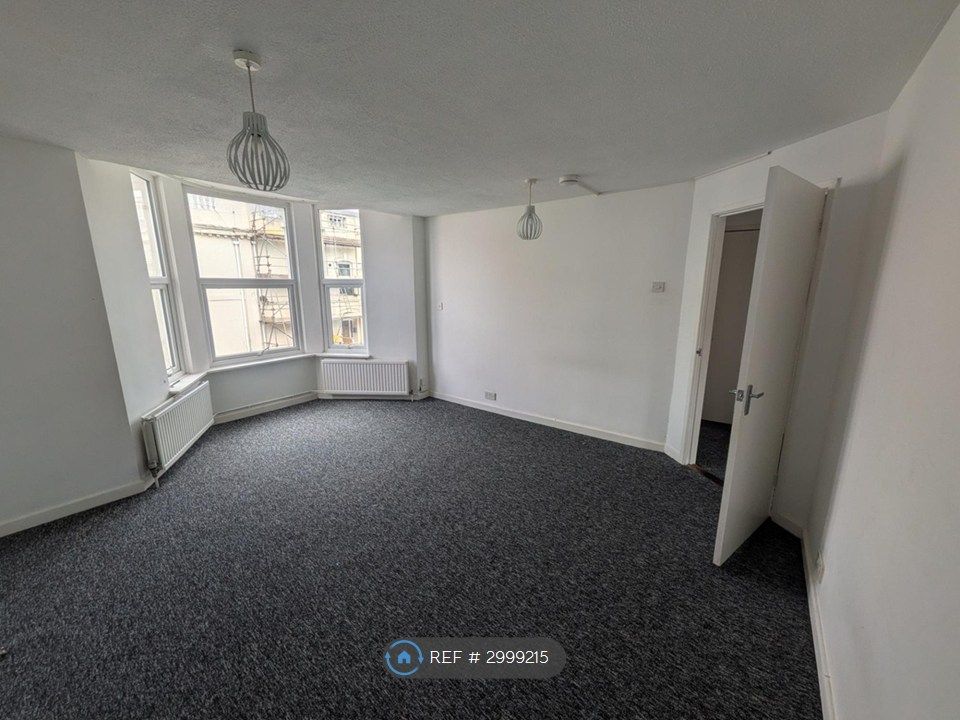 Property photo 1 of 3