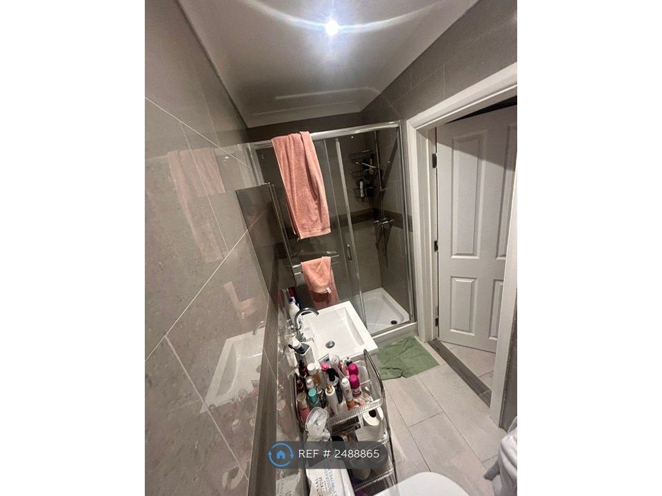 Property photo 3 of 5 Bathroom