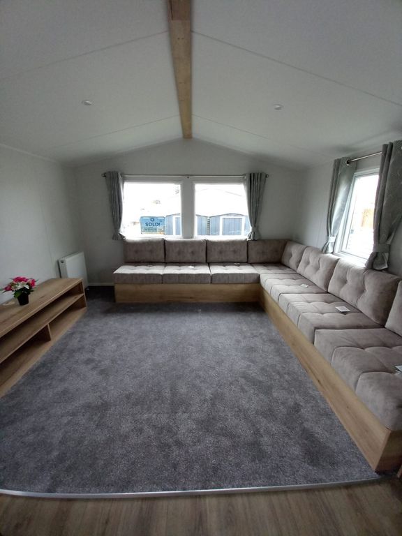 Property photo 2 of 11 Willerby Ellerton Lounge.Jpg