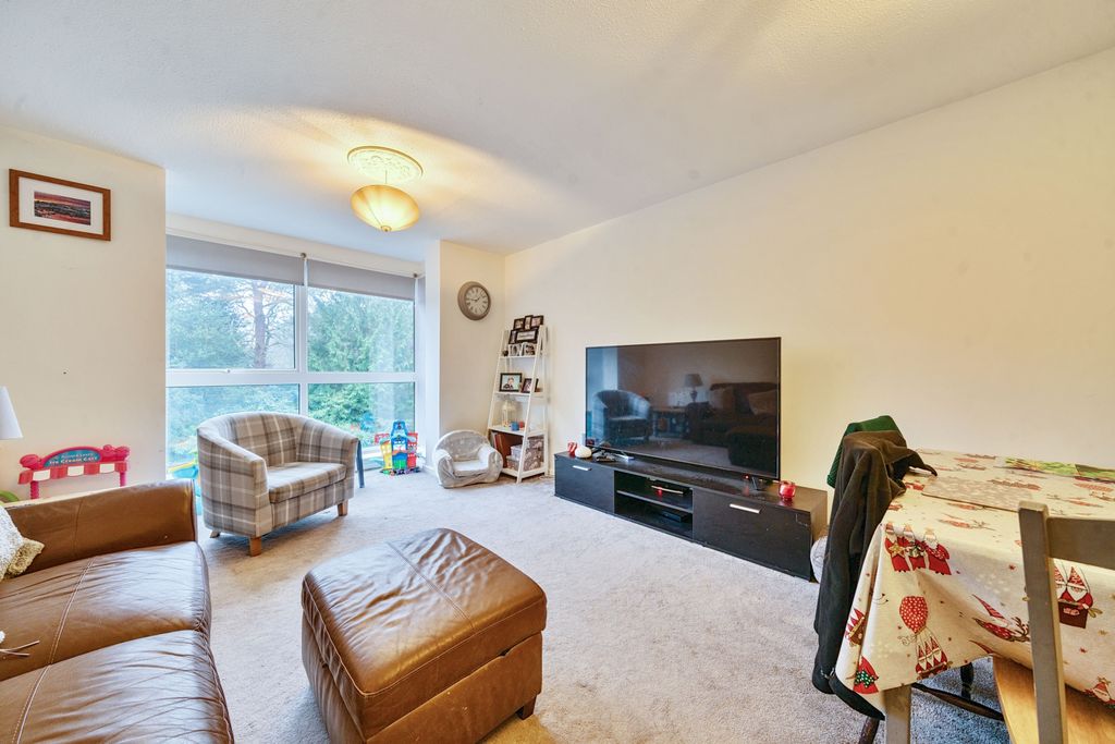 Property photo 2 of 16 Photo 1