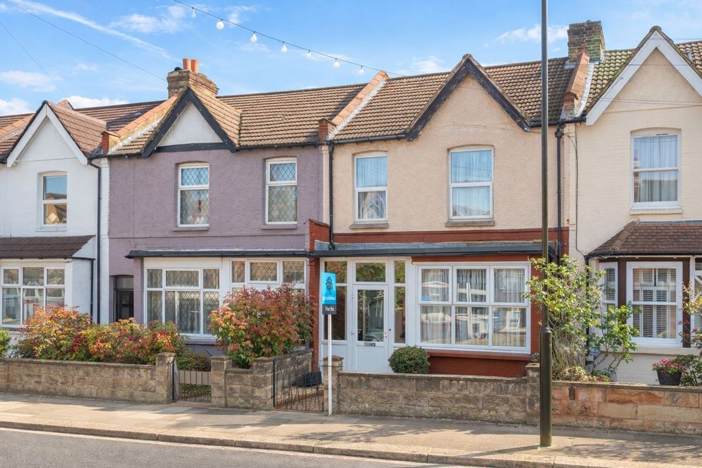 Property photo 1 of 12 External