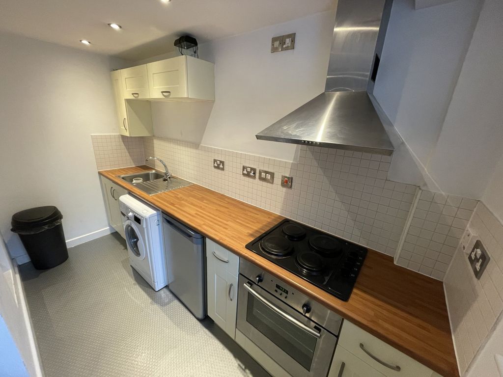 Property photo 3 of 5 Picture No. 04