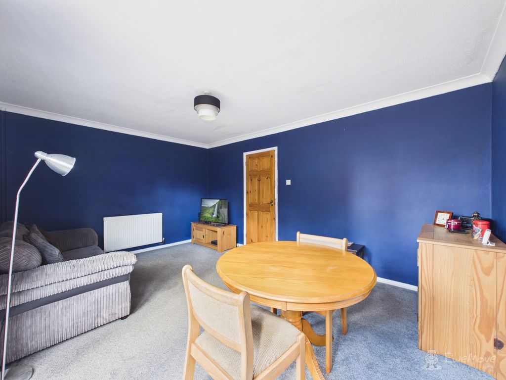 Property photo 3 of 13 Living Room- Mark Stephens Ewemove Newmarket And S