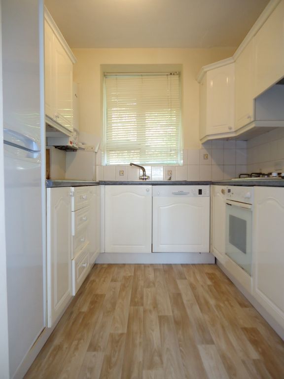 Property photo 1 of 8 Kitchen
