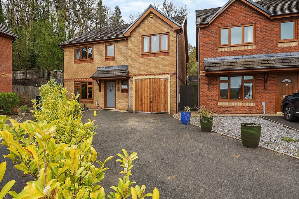 Property photo 1 of 21 Picture No. 09