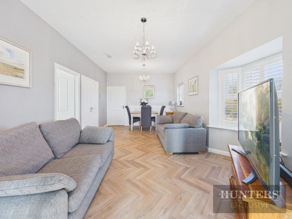 Property photo 3 of 20 Cam05316G0-Pr0350-Still019.Jpg