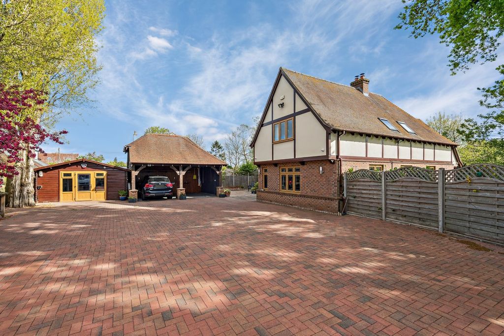 Property photo 1 of 21